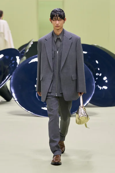 Look 47